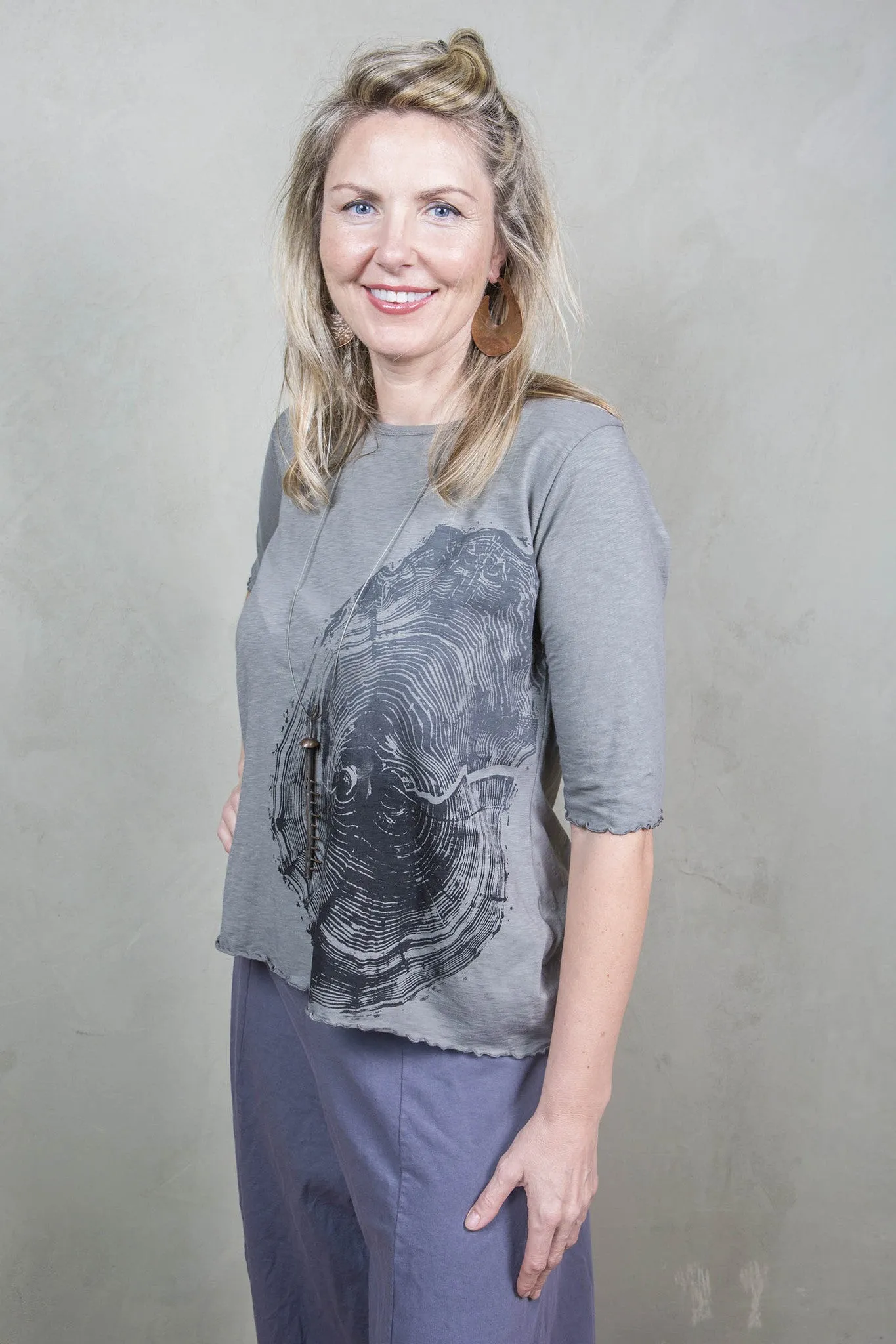 1149A Lightweight Tissue Layer Top Ferric Printed-Blue Fish Clothing