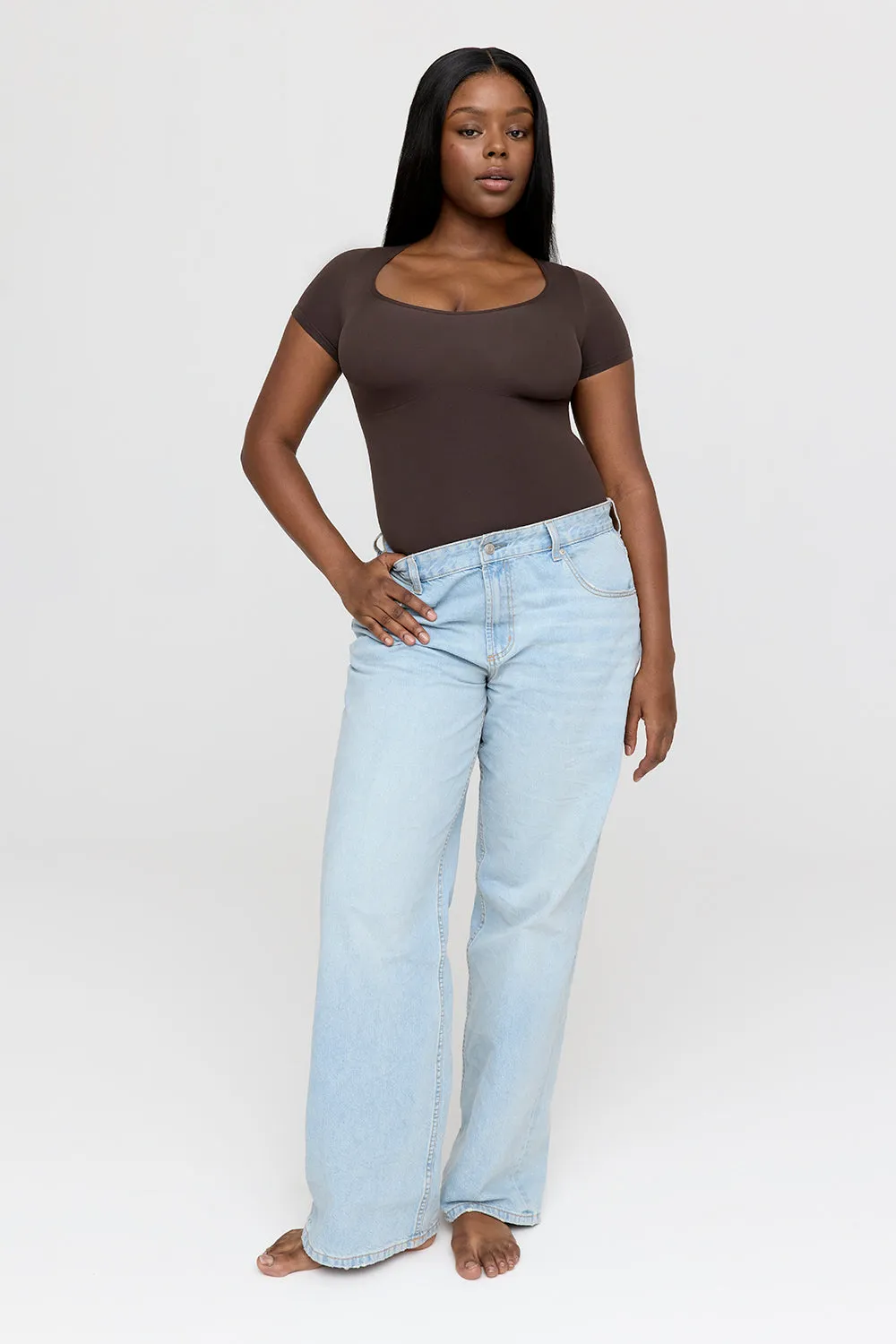 365 CONTOUR SHORT SLEEVE SHAPING BODYSUIT - ESPRESSO
