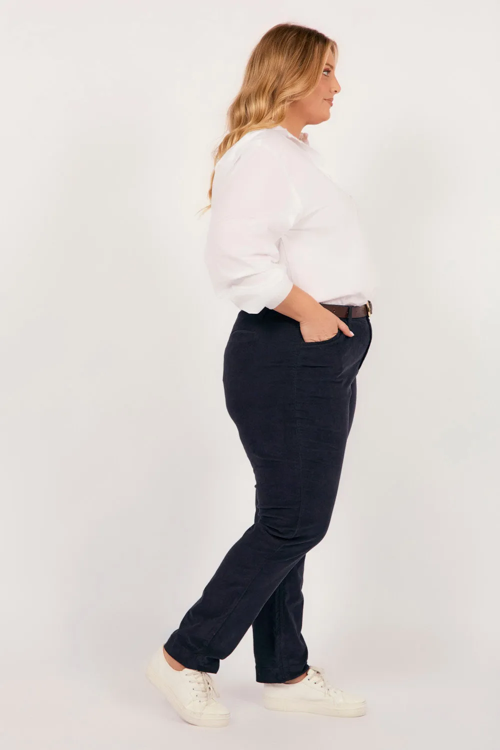 Adrift Fitted Brushed Cotton Pant in Navy