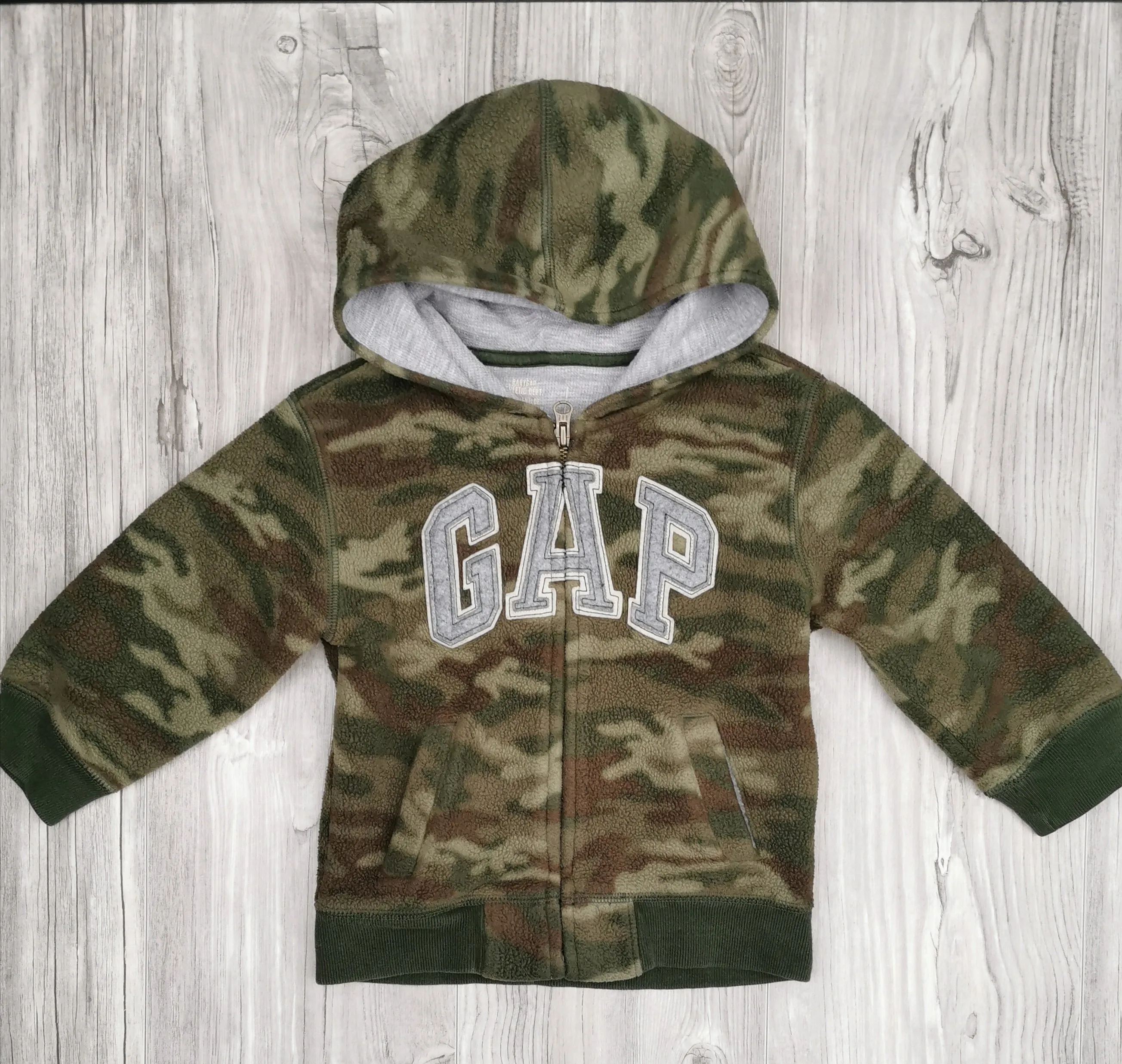 BOY SIZE 3 YEARS - Baby GAP, Warm Zippered Camo Fleece Hoodie EUC B29