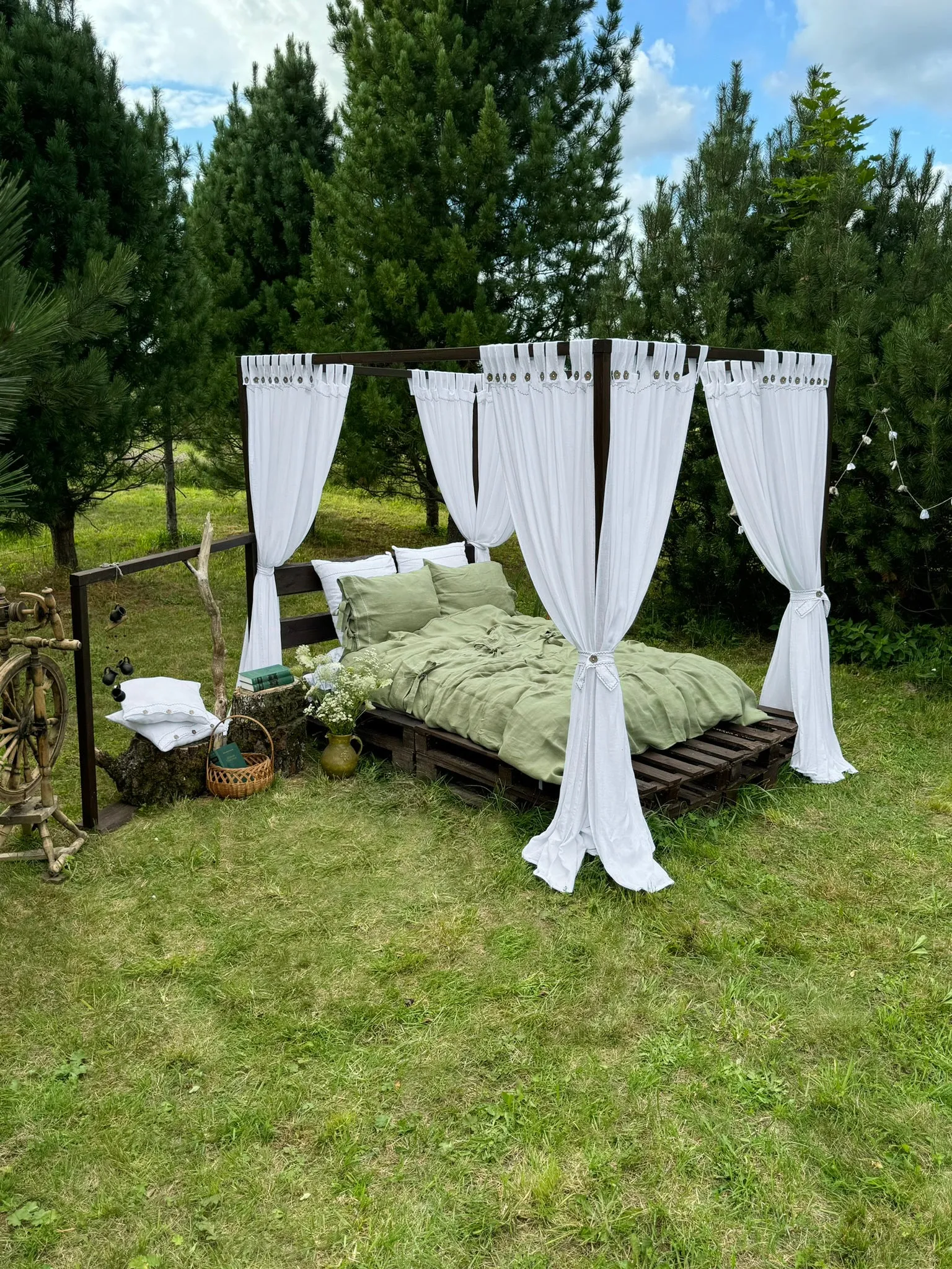 Canopy bed linen curtains with tab tops (175 g/m2 density)