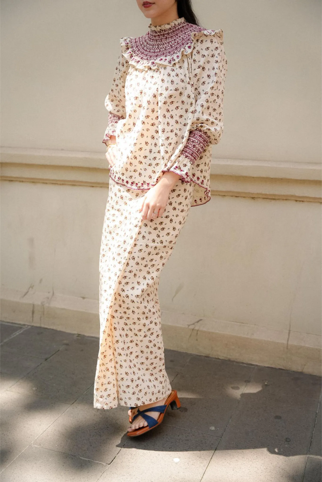 CARO KURUNG IN BURGUNDY FLORAL