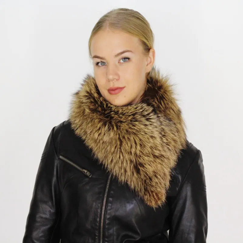Crystal colored fox collar