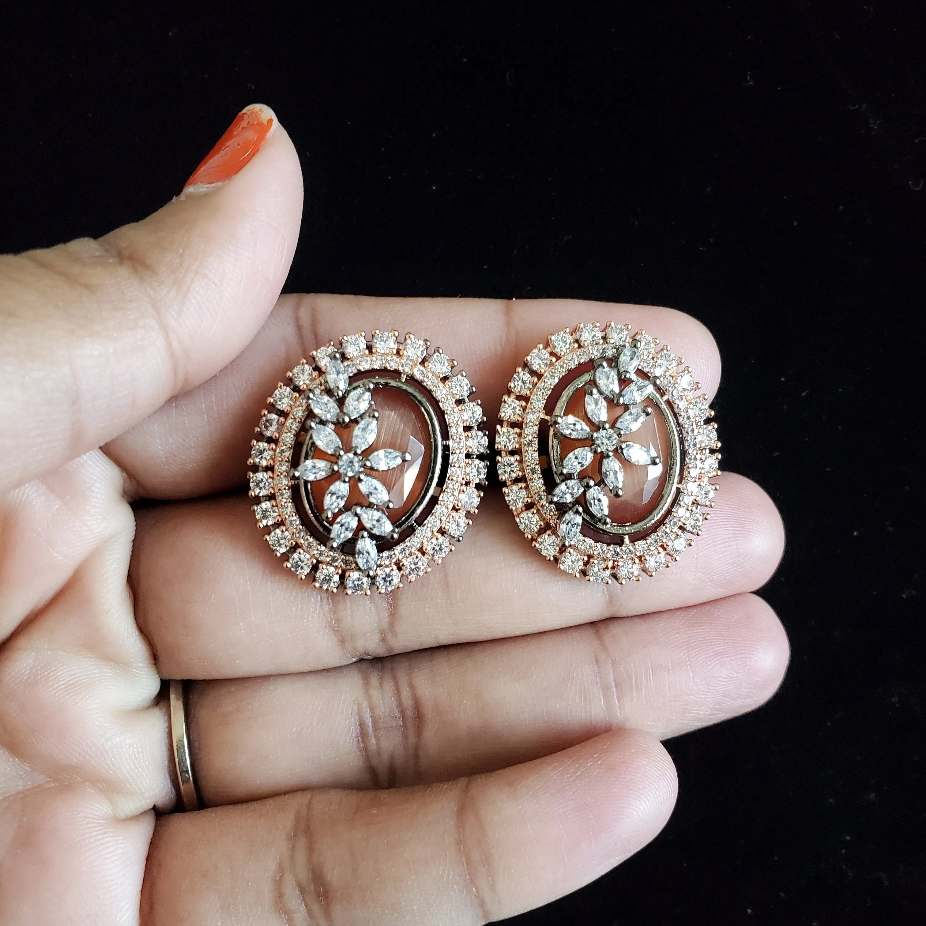Cz Classic Tops With Black Rose Plating Peach