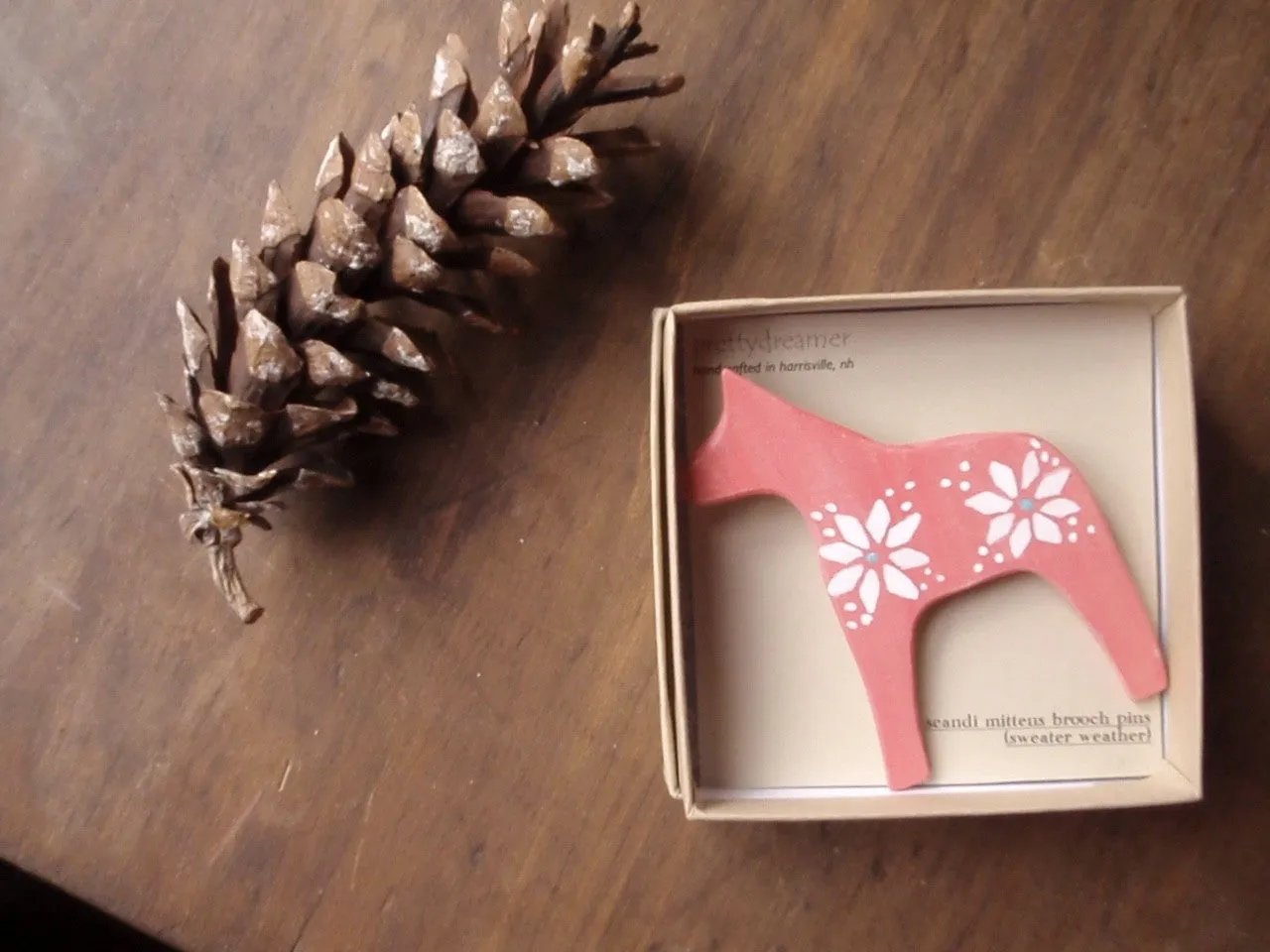 dala horse brooch / classic sweater weather