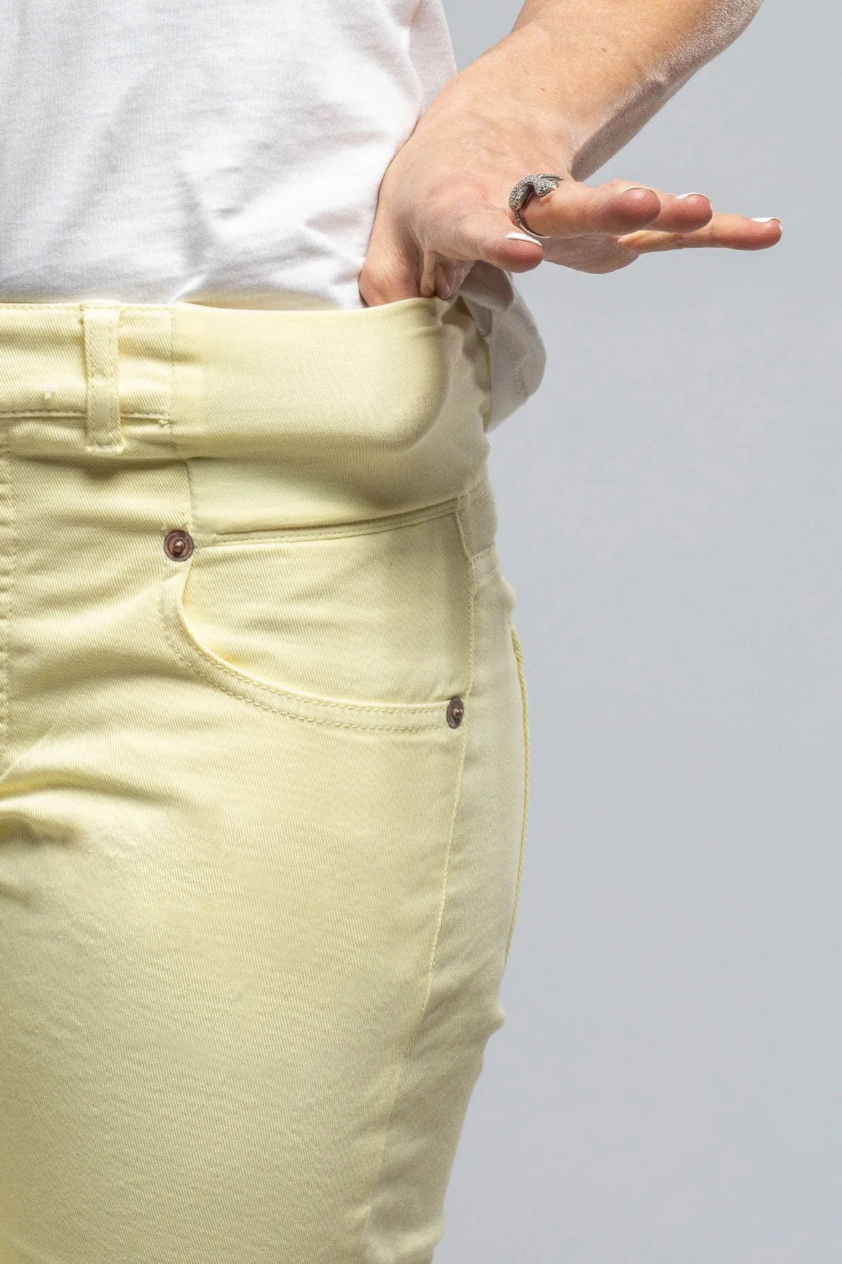 Elisa Open Hem Jean in Pale Yellow