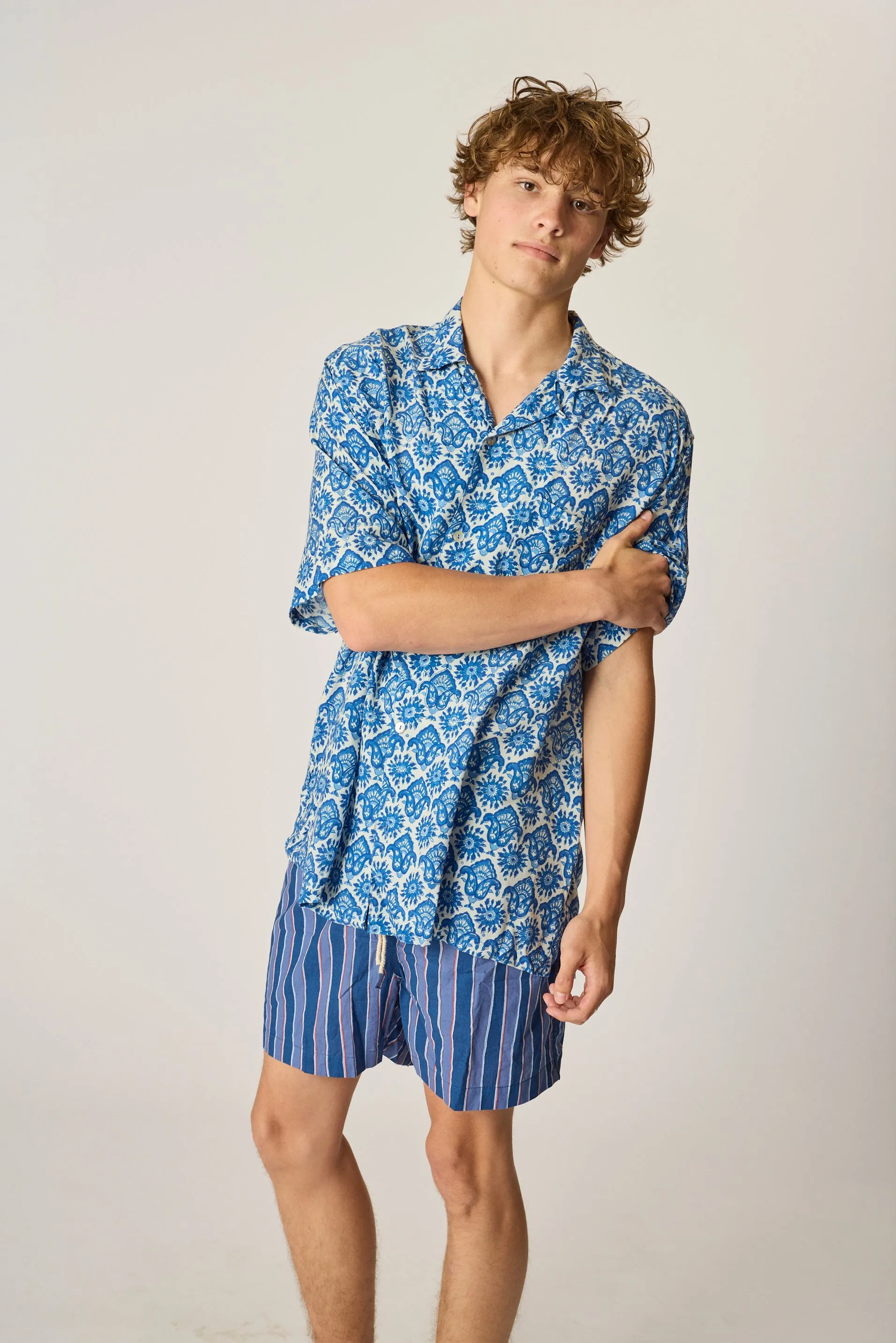 KEVIN SHIRT (UNISEX)
