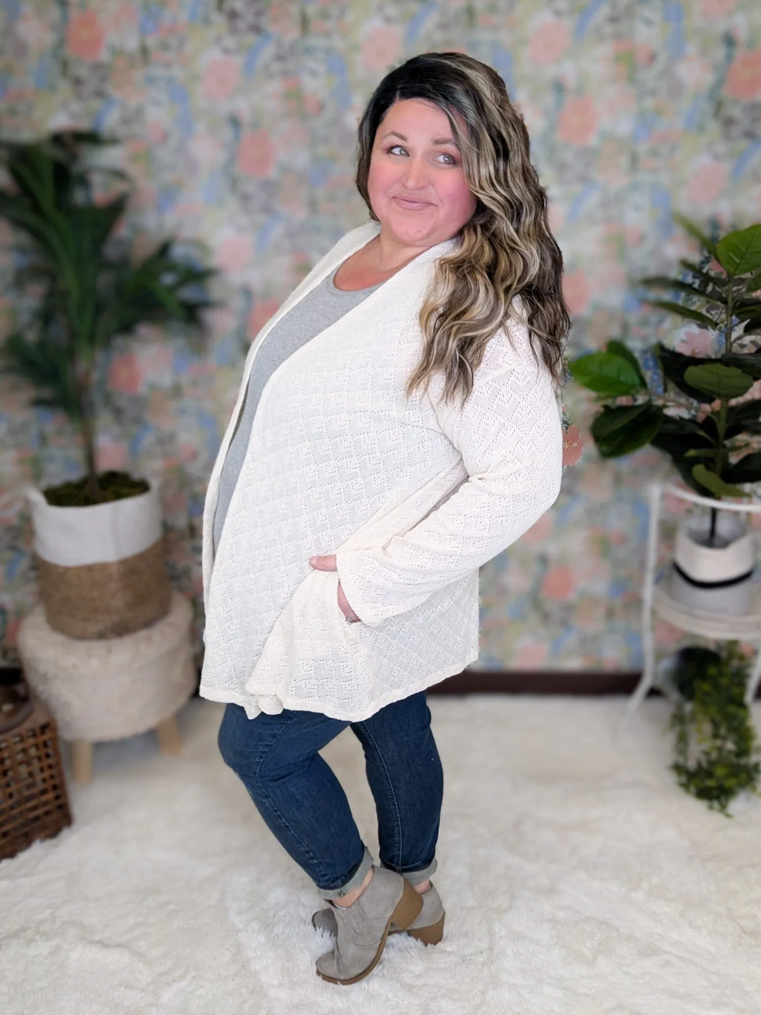 Lisa Diamond Sweater Knit Open Cardigan in Cream Natural