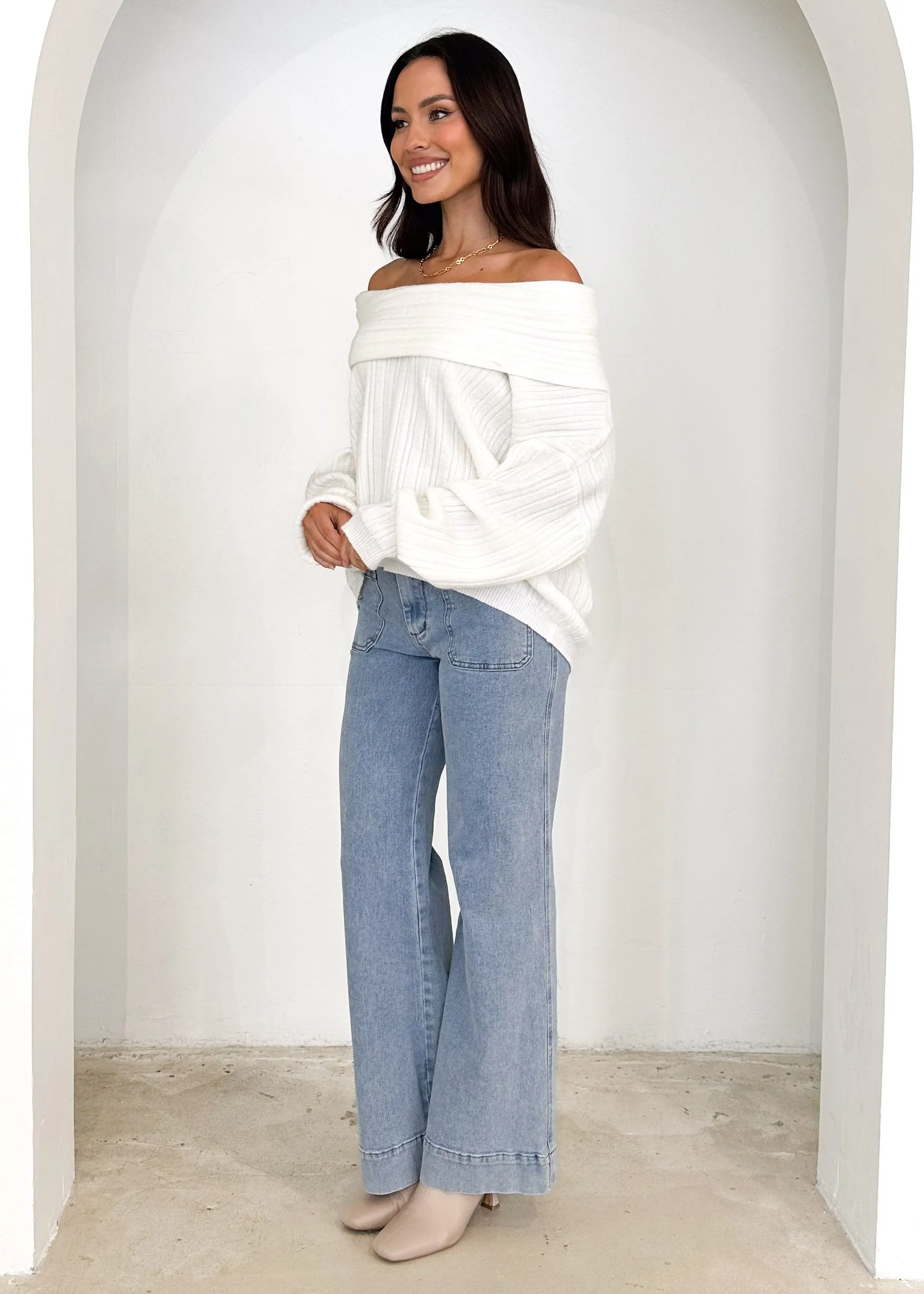 Litra Off Shoulder Sweater - Cream
