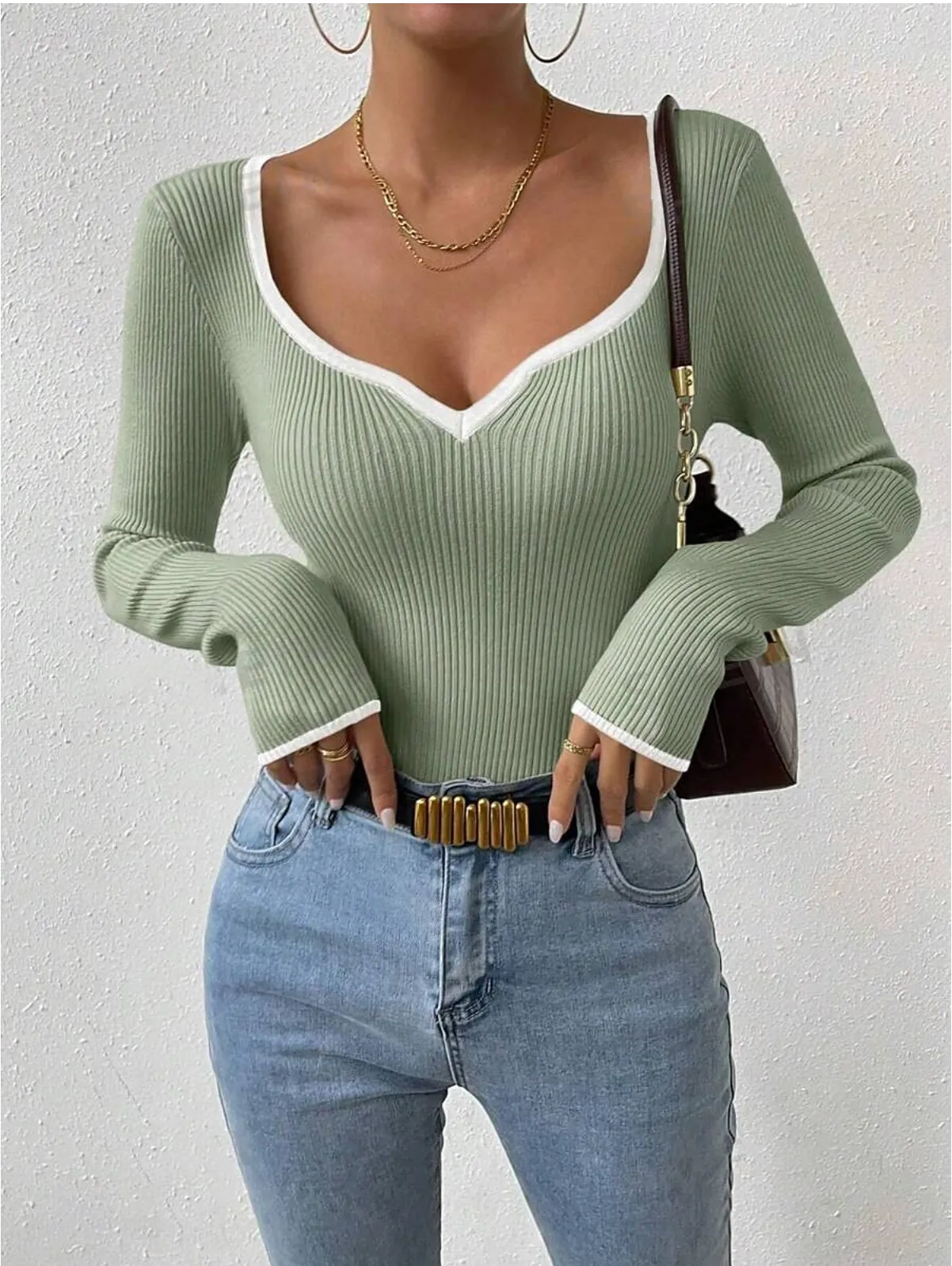 Sanne | Knitted Women's V-Neck Sweater