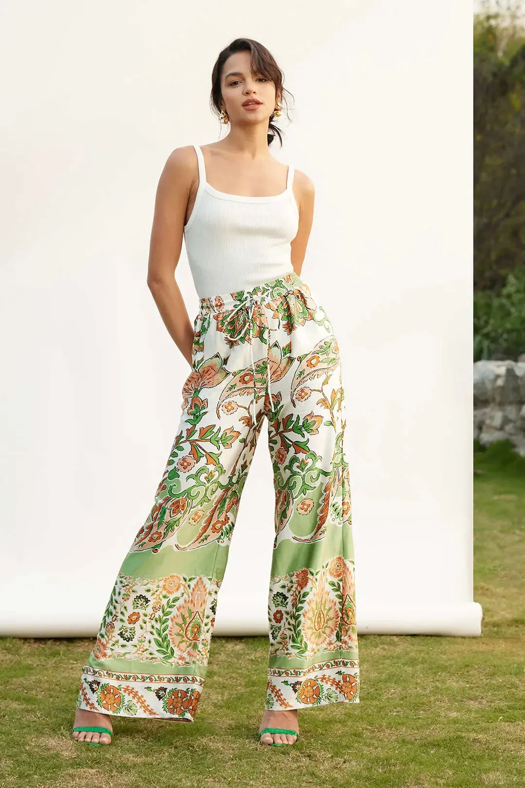 Seraphina - Elegant Floral Design Woman's Slit Pants