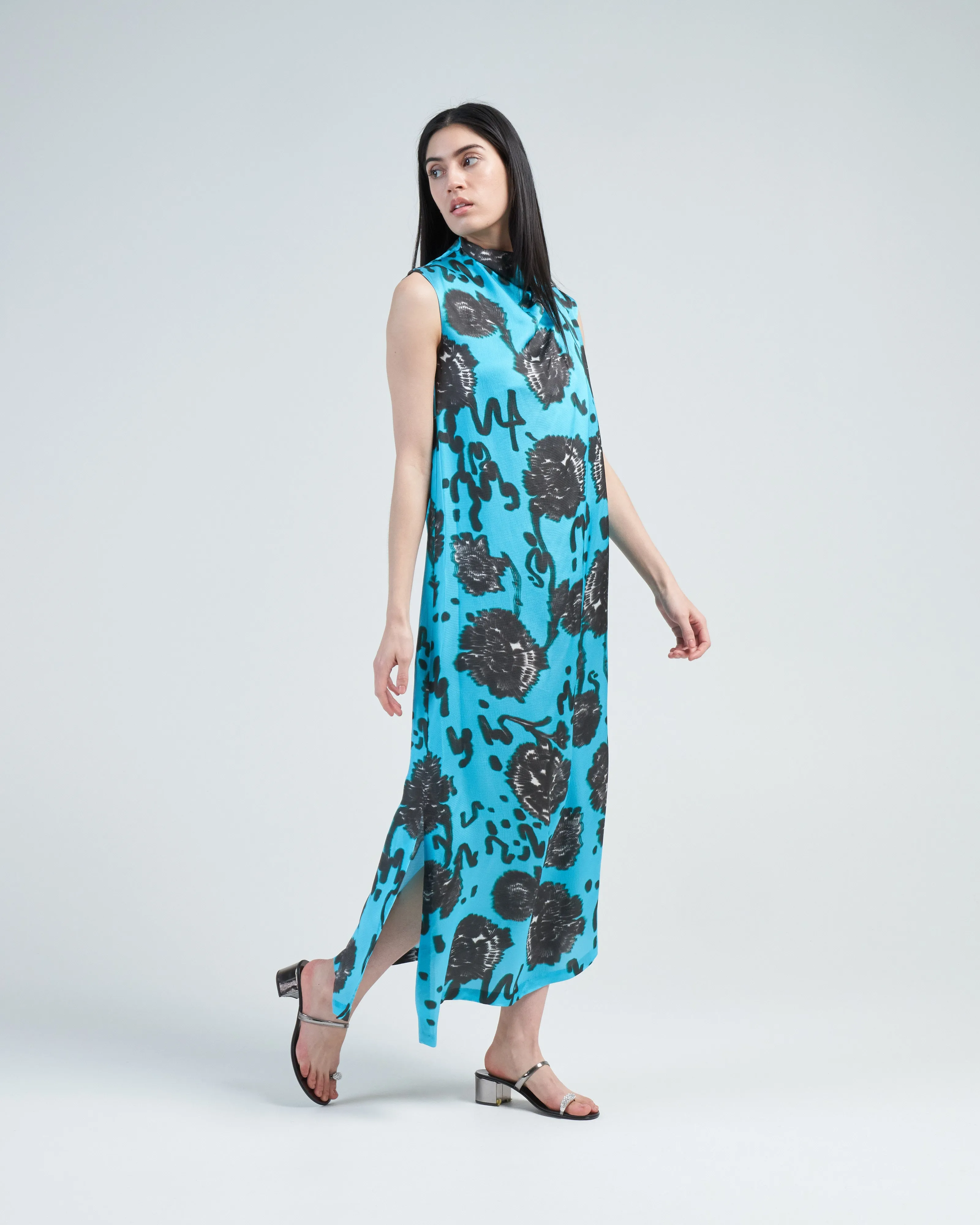 sleeveless printed dress
