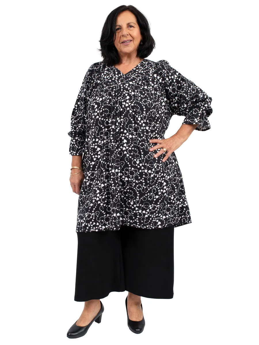 White Heart Rolling Fields Tunic - Print**