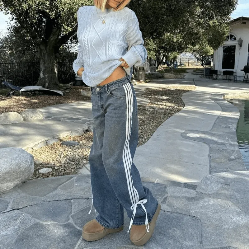 Wide-Leg Casual Jeans with Stripes