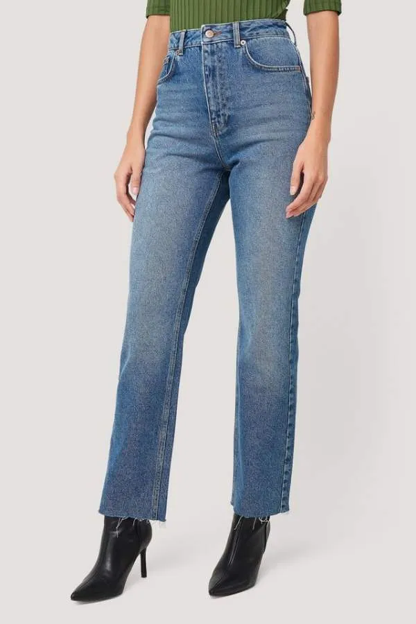 Women Slim Fit Mid-Rise Clean Look Stretchable Cropped Jeans