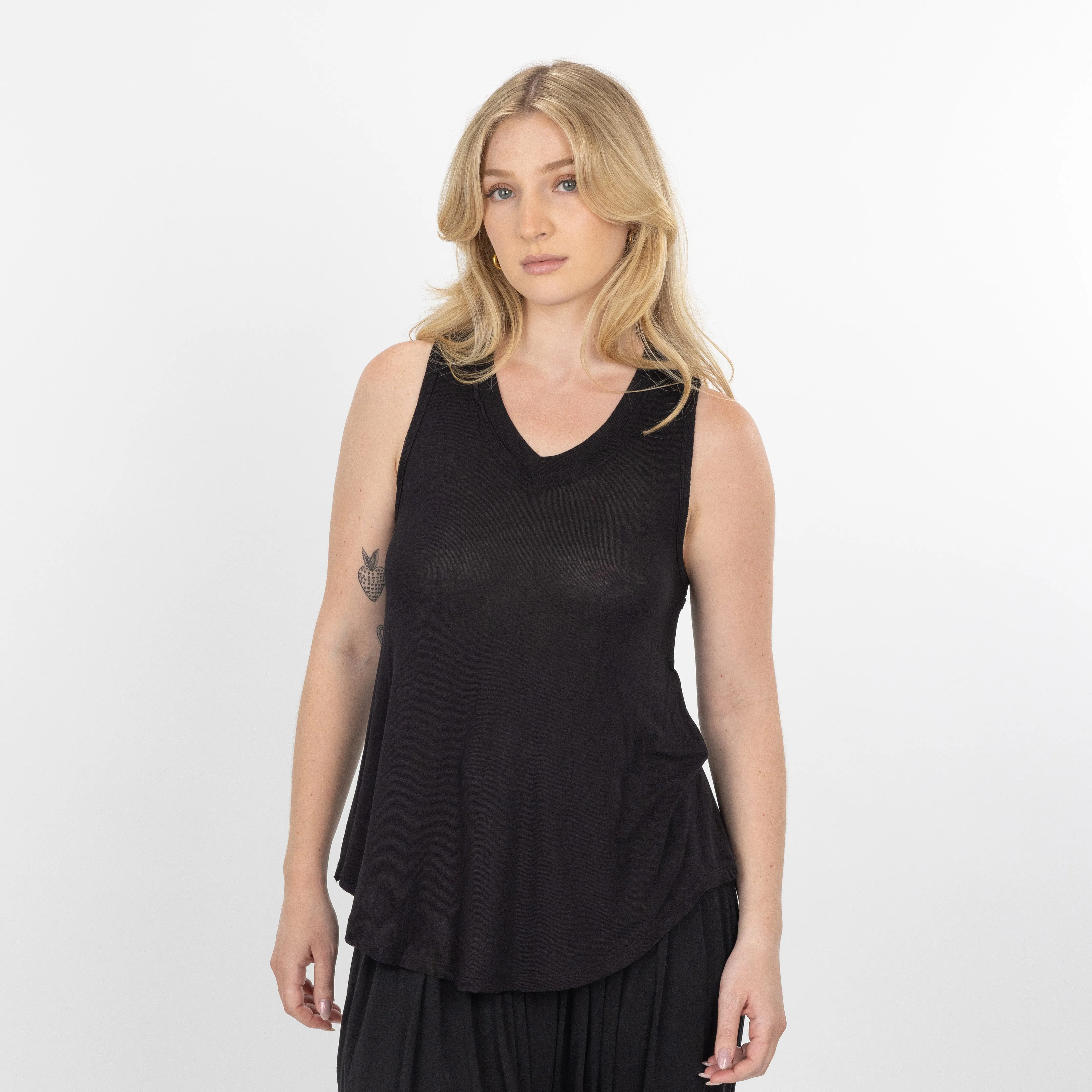 Womens V-neck Swing Tank - Black
